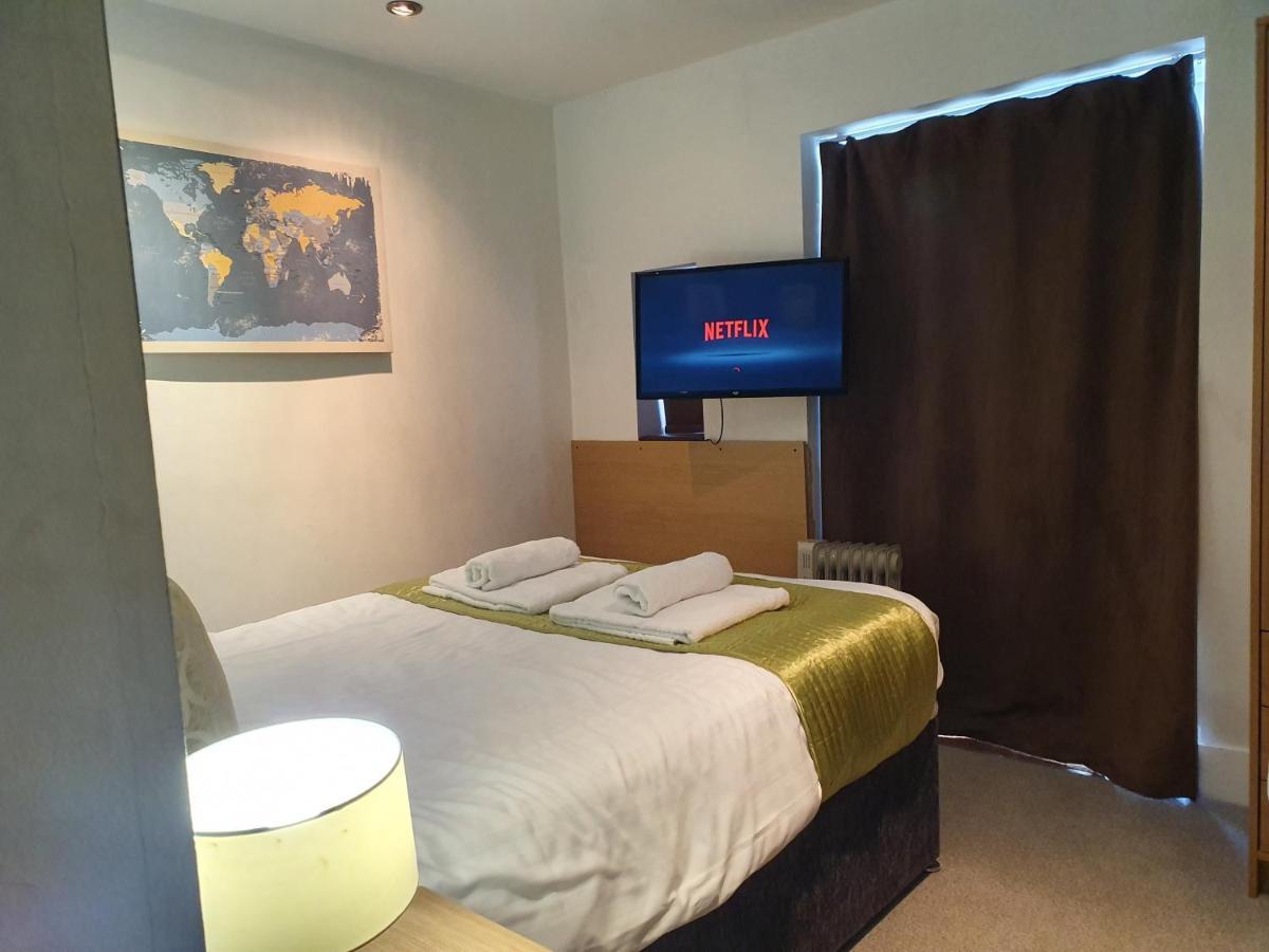 Bath Road Apartments Swindon Extérieur photo