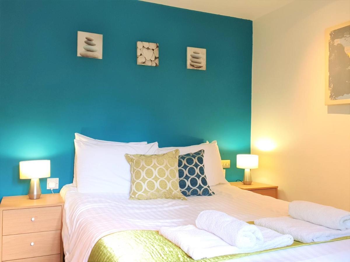 Bath Road Apartments Swindon Extérieur photo