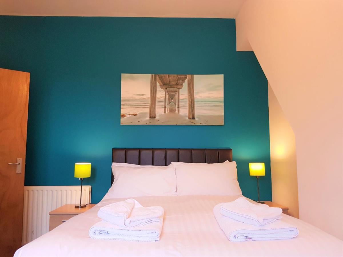 Bath Road Apartments Swindon Extérieur photo