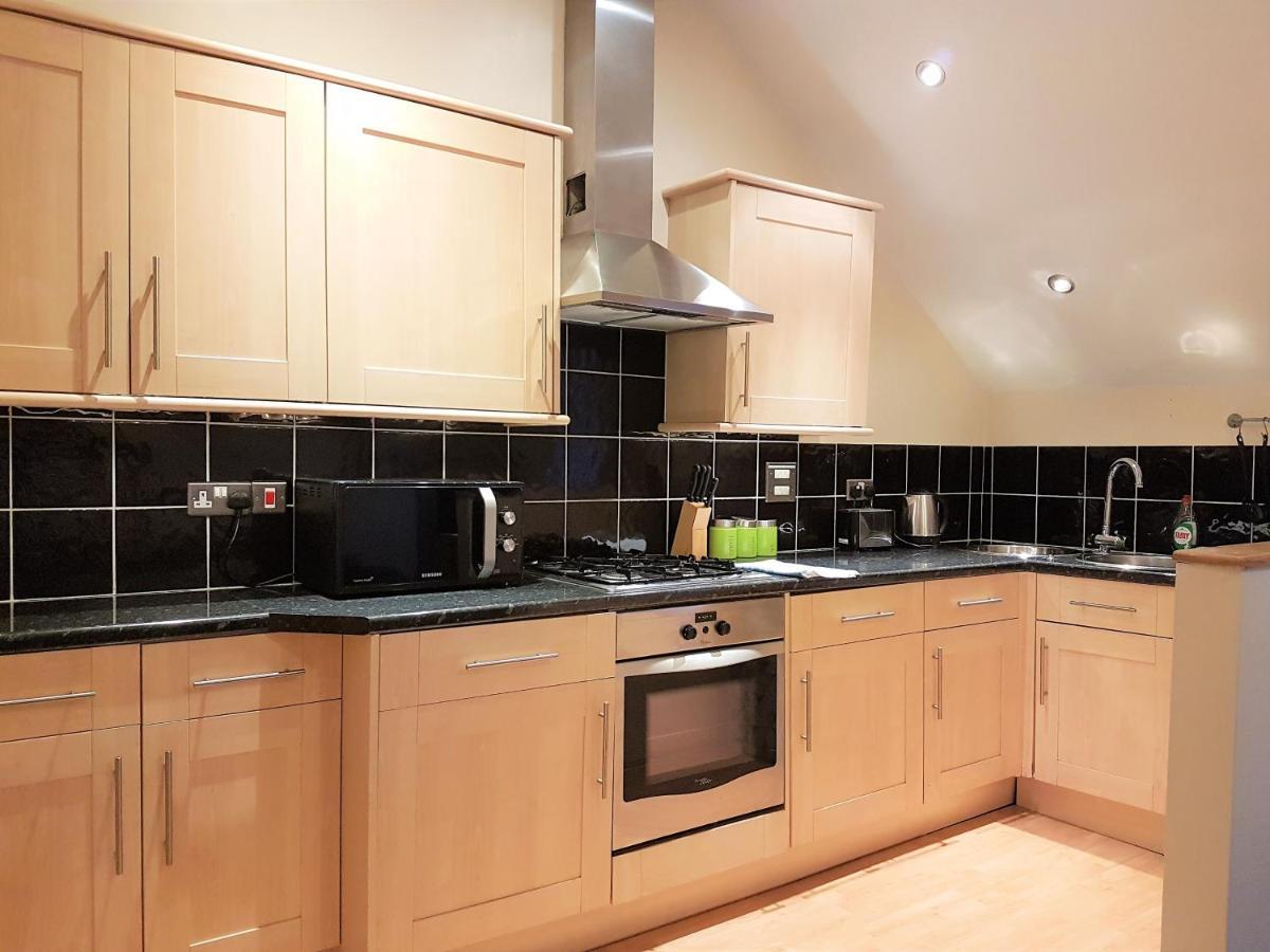 Bath Road Apartments Swindon Extérieur photo