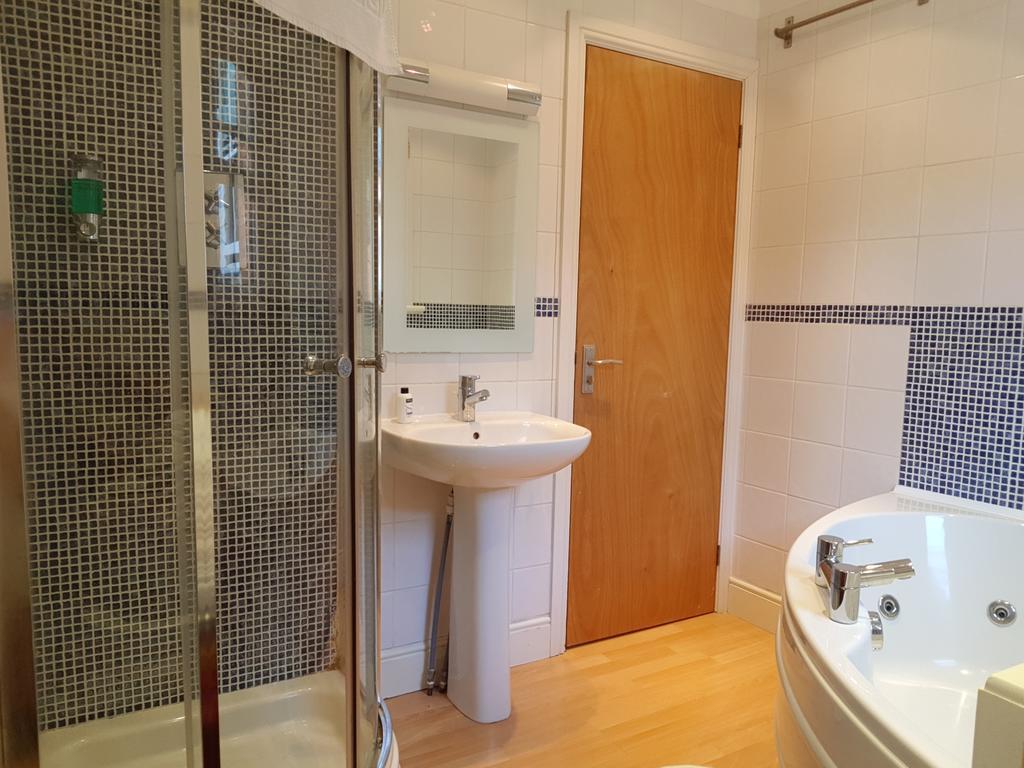 Bath Road Apartments Swindon Extérieur photo